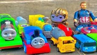 Menemukan Mainan Kapten Amerika Untuk Dinaikkan Truk Besar Bersama Bersama Truk Molen, Mobil Pemadam