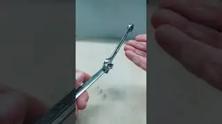 Трюк с двумя гаечными ключами &mdash; #шорты