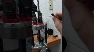 fazendo uma muni&ccedil;&atilde;o de 9mm na prensa lee turret classic