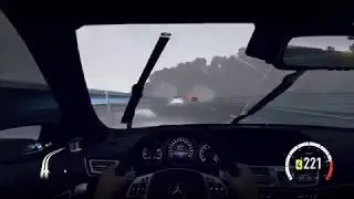 Mercedes E63S w212 vs C63 Amg w204 Coupe Speeding Through Heavy Traffic