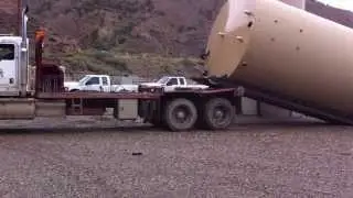 Oilfield Winch Truck Loading 400BBL Tank