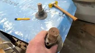 Gluing the mast head fitting