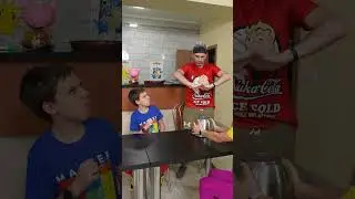 Я должен захватить эту последнюю тарелку еды!