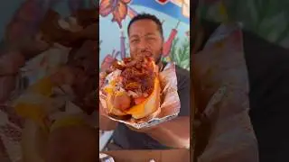 Trying the LEGENDARY Pinks Hot Dogs #foodie #foodvlog #losangeles #foodreview #hotdog #eating #la