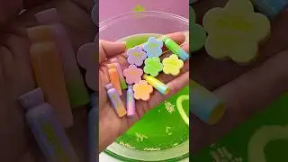Daise just got mini! 🌼 Cutest collab with Mini Brands #minibrands #bathbomb #selfcare