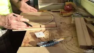 A simple device for milling round parts by a hand