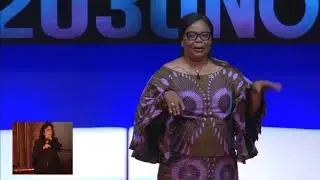 LEYMAH GBOWEE gives a powerful speech at Social Good Summit