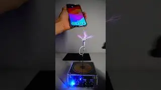 Can lightning charge a phone?