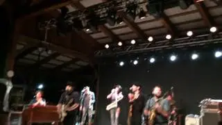 Nathaniel Rateliff & The Night Sweats 