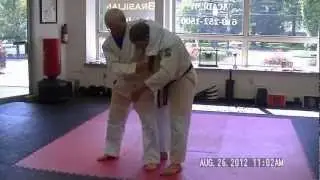 HELIO'S LESSON 11.1a (26Aug'12)_Headlock Defense (Attacker Bent Over), Part I