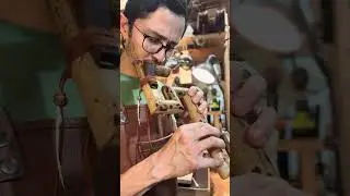 Deep sounds of the folded flute - melody sample by Leo.