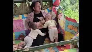 Daily life of a single mother and her twins