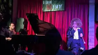 Sandra Moore - Fly Me To The Moon (Bart Howard)