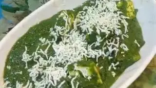 पालक पनीर की रेसिपी 😋#trending #food #youtubeshorts #viralvideos #subscribe #famous #viral l