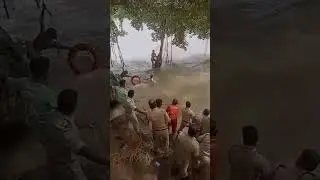 Student rescued from floodwaters in Aruvippuram || #accident #rescue #flood #pakistan