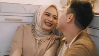 Astri & Refki