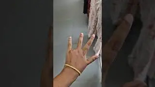 four finger but it's magic 🎩 ✨️