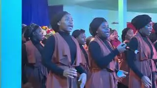 Upendo kwaya kwenye mkutano wa Noèli Wimbo wa 2