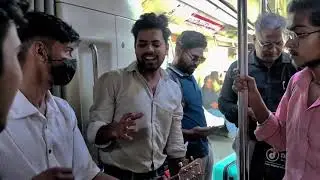 Public Reaction in Metro &ndash; Apne To Apne Hote Hai 😍🚇
