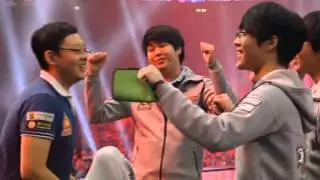 Crowd chants ''KOO Tigers'' - Worlds Finals 2015