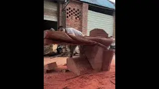 Amazing Wood Carving: Man Makes Stunning Table From a Massive Tree Stump
