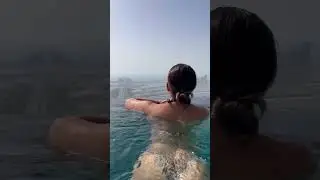 This is the highest 360&deg; infinity pool in the world 😱AURA Skypool #Dubai #shortsviral #infinitypool