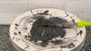 How to make perfect black by mixing colours in whipping cream. Secret tip