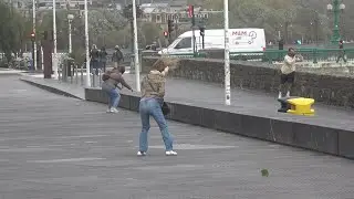 Vientos huracanados azotan la ciudad de Donosti.