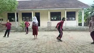 Gobal sodor.. Permainan tradisional yang sudah mulai terlupakan..saatnya kita kembangkan lagi...