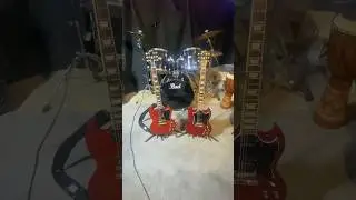 Gibson SG &mdash; P 90 против хамбакеров