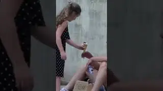 GIRL BUYING ICE CREAM TO HOMELESS  #homelessman #icecream #respect #kindness #kind