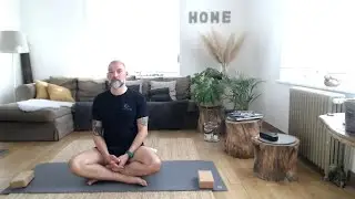 Cours Hatha Yoga. Sandro Zatta
