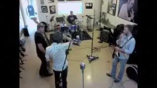 Iron Horse - Can't Shake This Feelin' Official Music Video