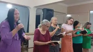 C&iacute;rculo de ora&ccedil;&atilde;o unidas por Cristo,,)