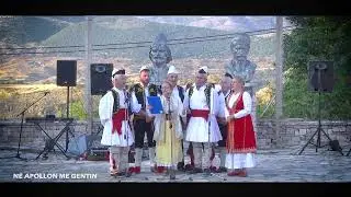 Kjo Nivica me Rexhinë, kurorë e kanë krenarinë/ Ma. Katerina Beleri. Ansambli 