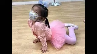 《Dance with Bibies與寶共舞舞蹈課程》為預備參加恆常國際舞蹈考試課程及舞蹈節目排練課程的親子幼童舞蹈預備課，由資深幼兒舞蹈教育家擔由主教