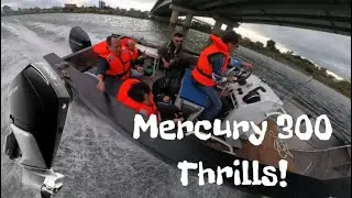 4K Equipped Mercury V8 300 engine, the SeaShark  reaches speeds of over 50 knots Insta360 X4