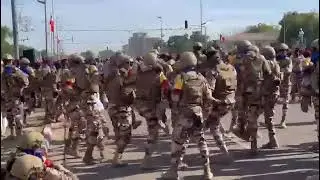 La danse de l'arm&eacute;e tchadienne