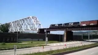 NS at Ohio River Bridge CNOTP 2014