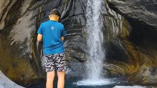 飛龍瀑布魚大咬？