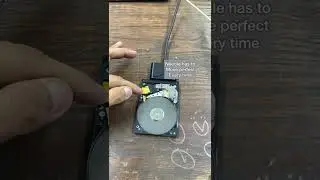 What&rsquo;s inside a traditional hard drive (HDD VS SSD)