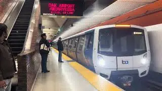 OAK Airport/Berryessa Train Arriving at 12th St/Oakland City Center BART