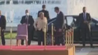 Vucic praises Merkel as German leader visits