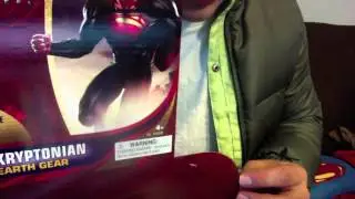 Super Nerd Jules Namar Reviews The New Superman gear