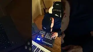 &Agrave; force de taper sur les pads les doigts raccourcissent ou c&rsquo;est dans ma t&ecirc;te ? 😭#beatmaker #boombap
