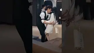 carrying partner🥰🥰 #carrying 🤗#love #chinese drama #cdrama #short 💓💓 #youtube#viral video 🌸🌸#cute