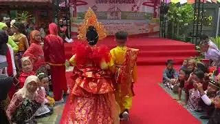 Fashion show kakak zeefa