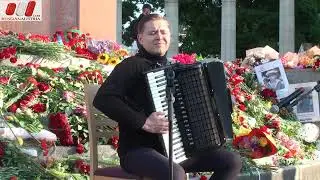 Сербские байкеры. День Победы в Вене 2025. Шварценбергплац by RussianAustria.com