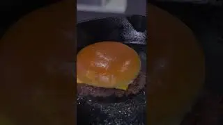 Have you ever tried steamed burger buns? #burger