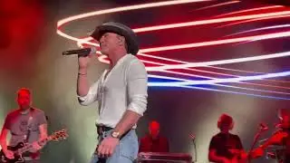 Tim McGraw Just To See You Smile. Seminole Hard Rock Hollywood